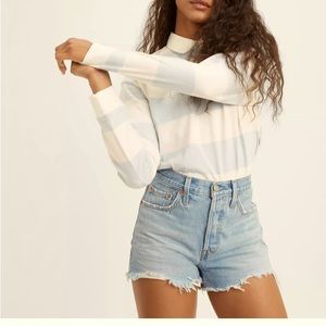 501 Levi Highwaisted denim shorts sz28